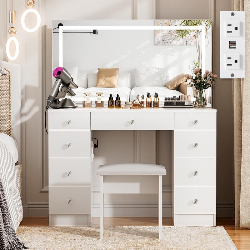 Opulent Lighted Vanity Set