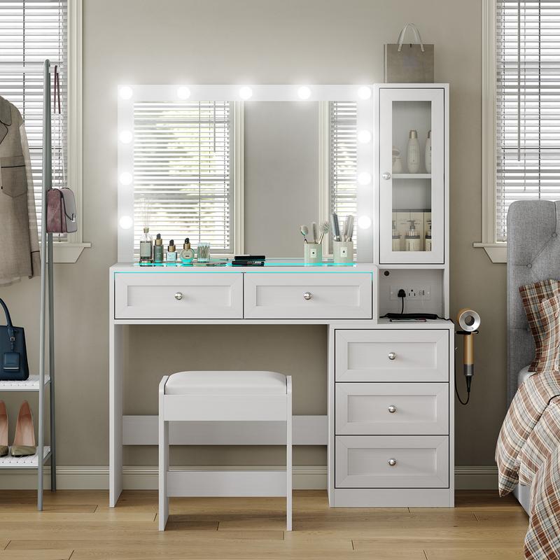 Elite Vanity Suite with Smart Lighting